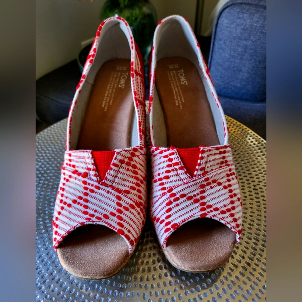 TOMS Classic Cork Wedge